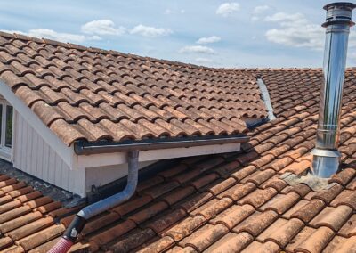Nettoyage / démoussage de toiture en tuiles